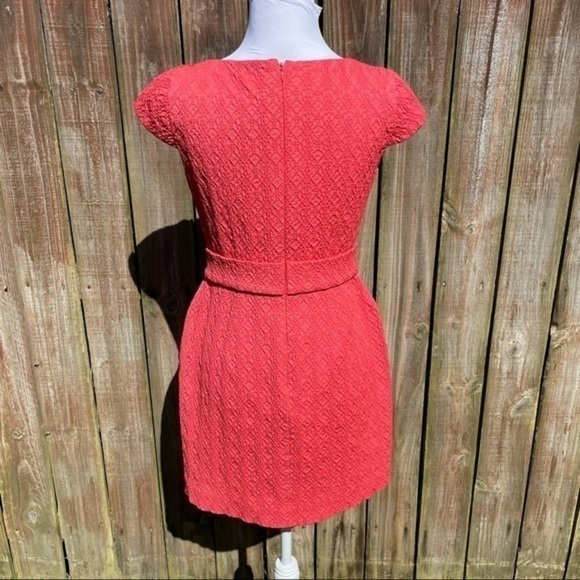 KAY UNGER Coral Cap Sleeve Buckle Sheath Dress 8 - Picture 7 of 16